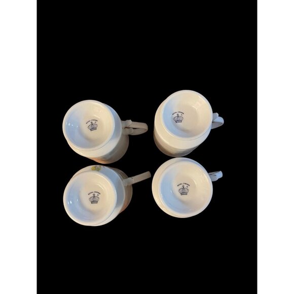 Set of 4 Royal Crown Porcelain Pedestal Song Bird Coffee/Tea Cups. - Picture 3 of 7